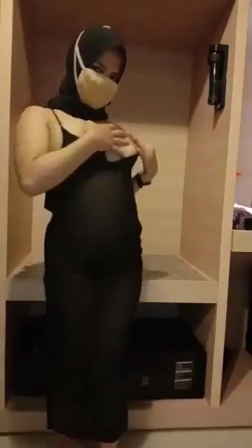 Jilbab item pamer toket