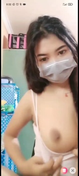 Manda pamer Uting Susu Nenen