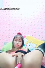 Dedek Moyci Colmek Ngangkang HoneyLive