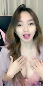 Juli host idaman pascol MangoLive