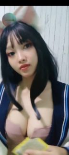 Mocan tetek bulat mulus