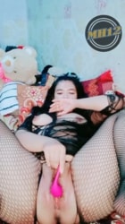 Memek becek kak Dara