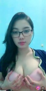 Lea alias Julia beha pink remas tetek