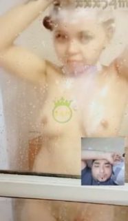 Lingling mandi bugil live bareng pascol