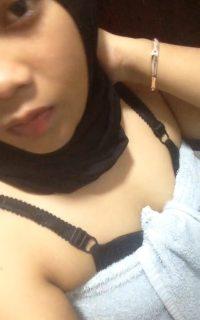 Jilbab hitam pap toket buat pacar