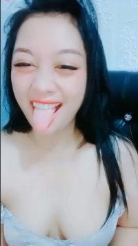 Ibel cantik kobel memek basah