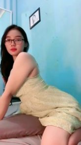 Lia cantik body mulus menggoda