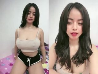 Joget Dribble Toketnya Bergetar Miss ZF Key