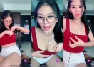 Irma Cantik Berkacamata Jilat Toketnya