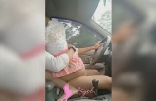 Cewek Baju Adat yang Viral Ngewe di Mobil