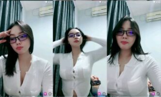 Julia Lea Kemeja Menonjol Ketat