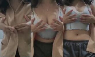 Laras Copot Seragam Pramuka Bugil Memek Mulus