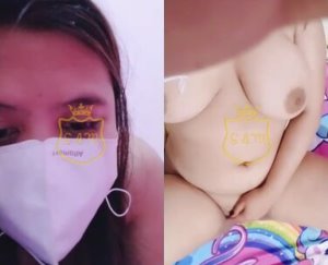 Flo Toge Bugil Elusin Memeknya