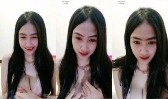 Awcece Sekarang Live di BLING2 Sexy Jilat Uting