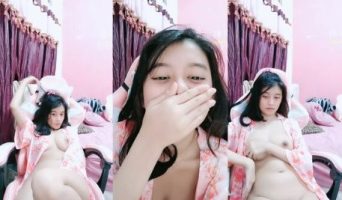 Host Cantik imut Live Telanjang Kangen Gak?